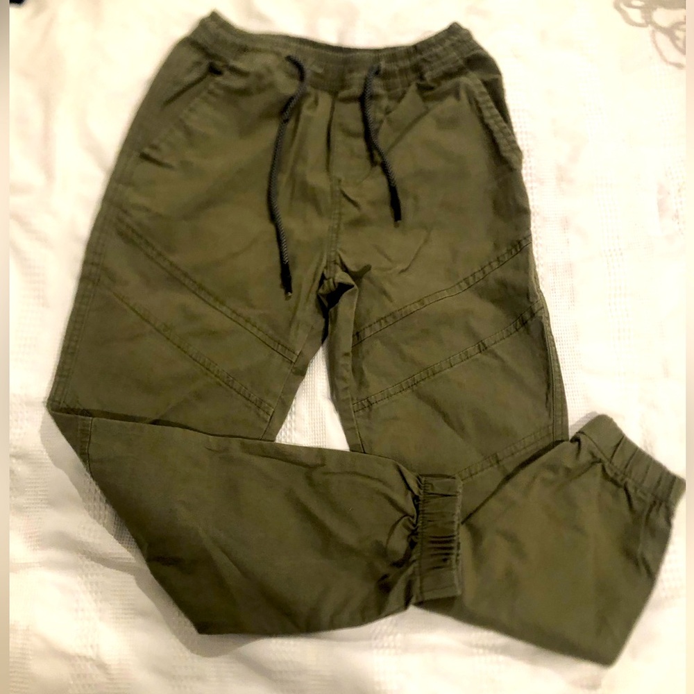 Cargo pants for girls in size 10-12